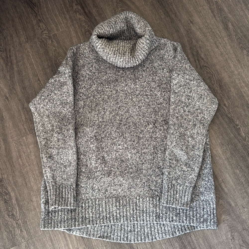 Old Navy Black Turtleneck Sweater